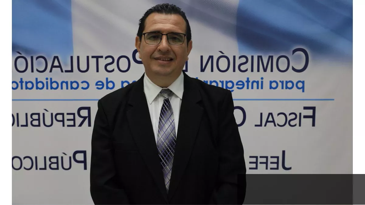 Gabriel García Luna notificado como nuevo fiscal general de Guatemala