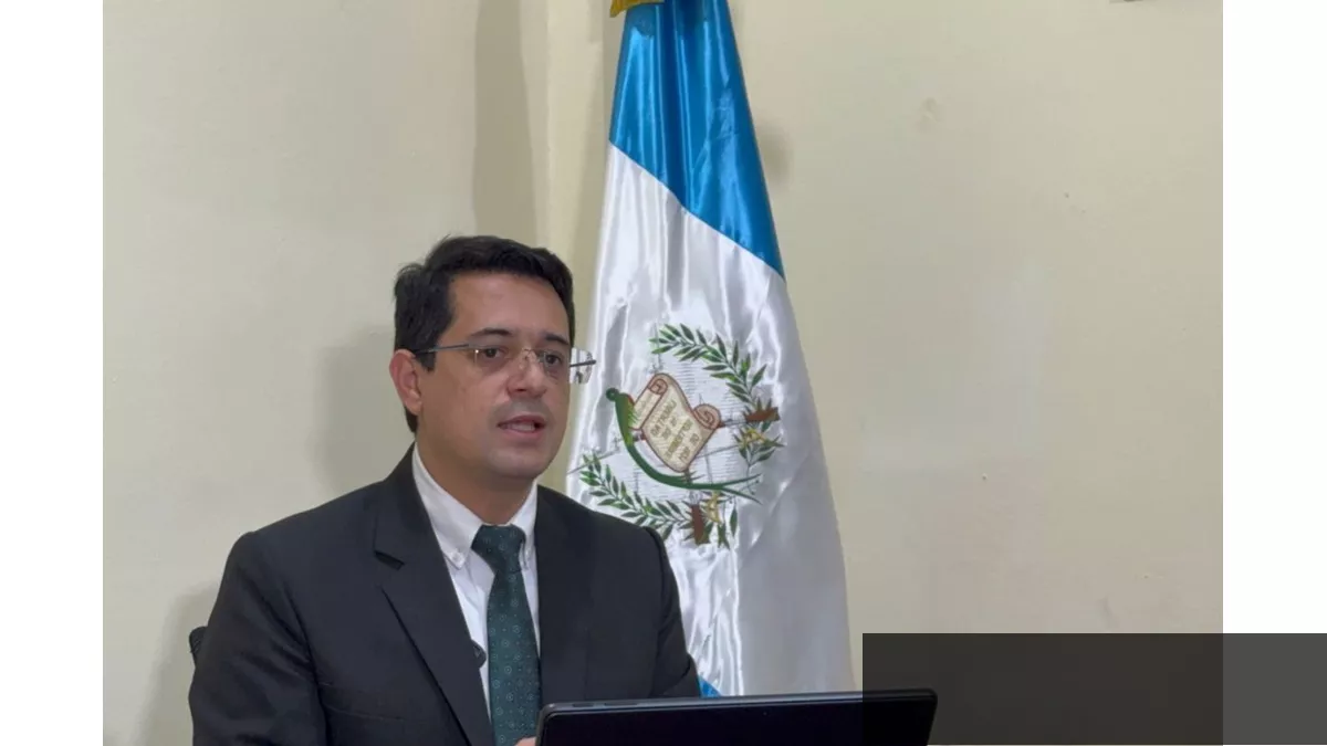 Notificación oficial del nombramiento de García Luna como fiscal
