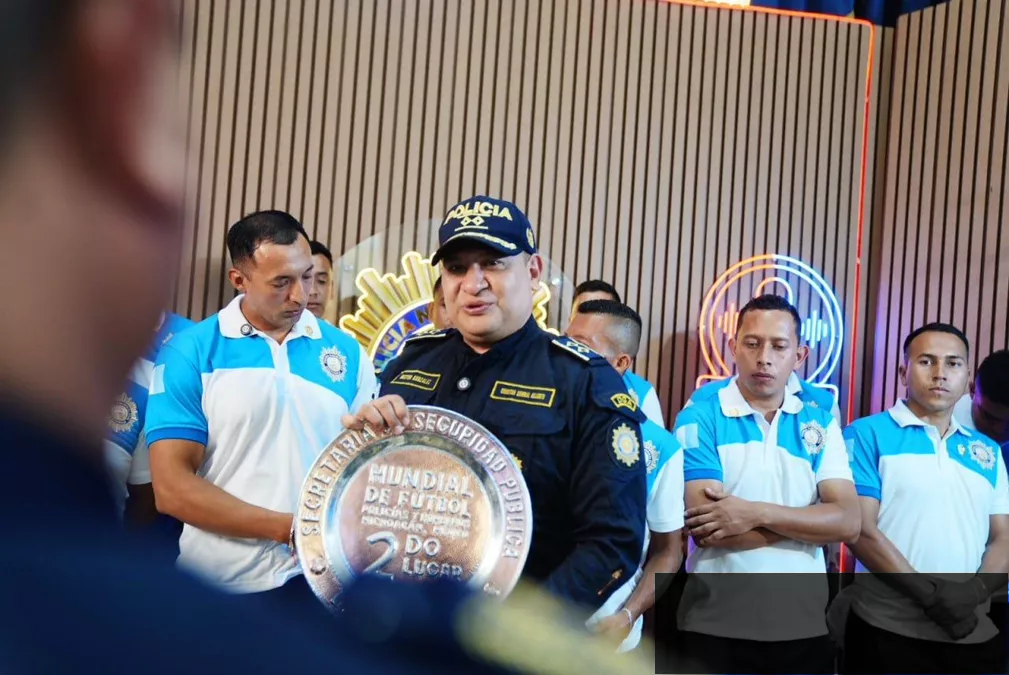 Selección de fútbol de la PNC conquista subcampeonato mundial en México