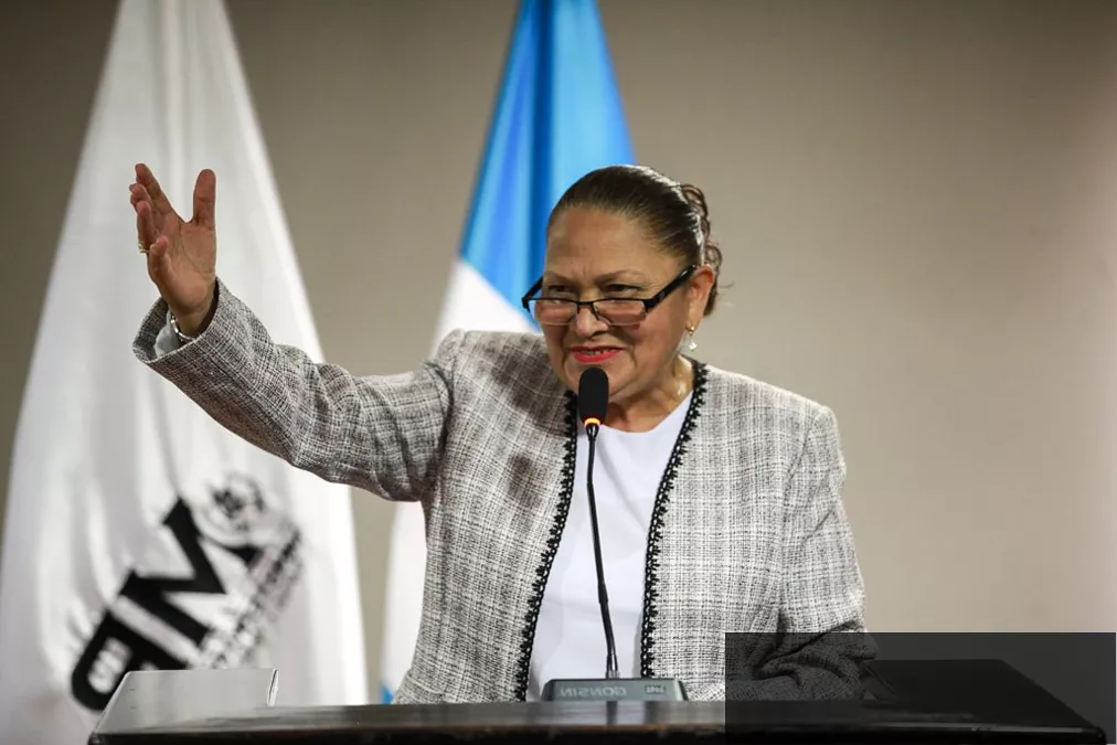 Porras castiga a fiscales que la criticaron antes de dejar el MP