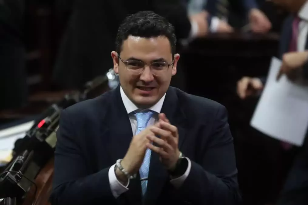 Samuel Pérez denuncia que diputados vendieron el país al Cacif en ley de alianzas
