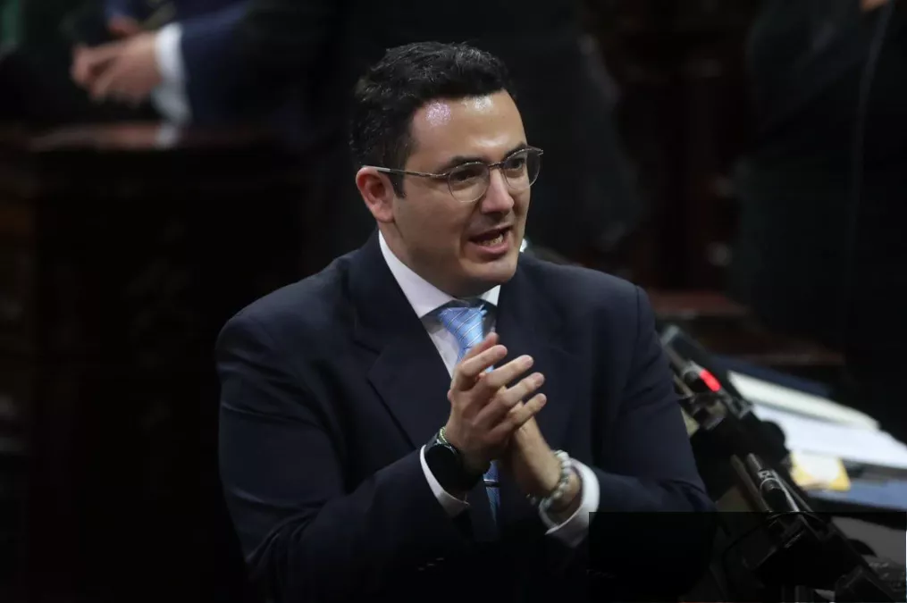 Samuel Pérez anuncia que Raíces superó las firmas requeridas para inscribirse como partido político en Guatemala