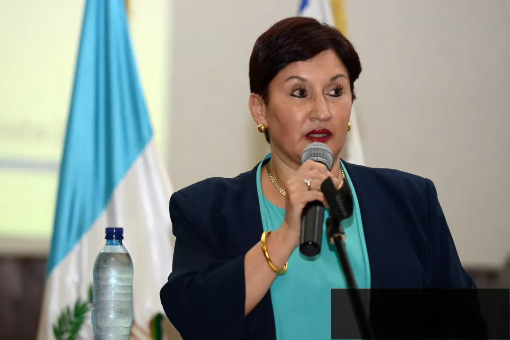 Thelma Aldana ve una luz para regresar a Guatemala tras caída de Porras